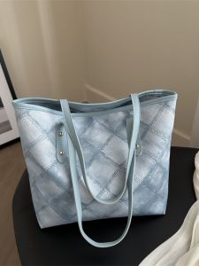 Tote Bag Women Large Capacity Single Shoulder Commuter Bag Trendy Stripe Class Commute Bag Soft PU Pure Color Zipper Closure