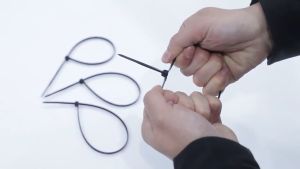 Kabel Ties Hitam 3.6 x 200 mm (20cm) Kabel Tie /Pengikat Kabel/ Dasi Kable harga 1pack isi 100pcs