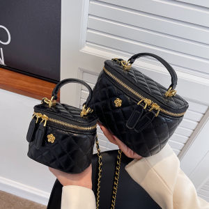 Fashionable Box Shaped Chain Handbag Womens Spring Summer New Style Bucket Bag Single Shoulder Crossbody Small Bag Soft PU