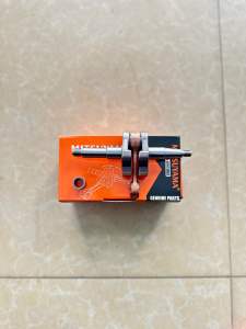 Cốt dên ( trục khuỷu trục cơ biên ) máy cưa 5200 Mitsuyama