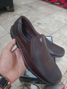 sepatu kasual pria dewasa bahan kulit