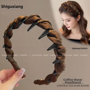 Black Volumizing Crown-Enhancing Hair Hoop