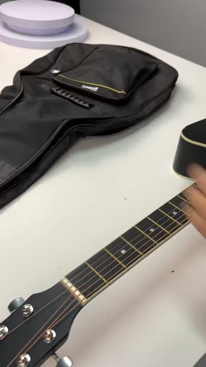 3pcs Guitar Accessories Kit - Gig Bag Folding Stand Adjustable Strap for Acoustic Classical Bass Guitar