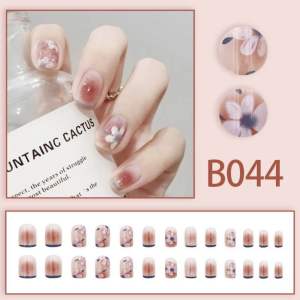 【ReadyStock】穿戴美甲24pcs Fake Nail Set Manicure Artificial Nails Patch Fake Nails Sticker假指甲片 拆卸指甲贴 穿戴式美甲Kuku Palsu Set