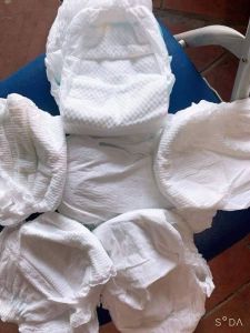 Combo 100 bỉm quần hipgig hàng xuất Nhật cao cấp sản phẩm được làm từ chất liệu bông mềm mại giúp làn da mỏng manh của bé dễ chịu không hằn đỏ