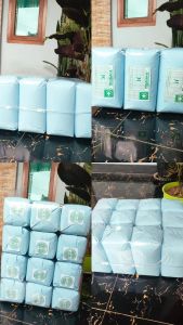 kapas pembalut jenazah mutiara.1 lusin/12 gulung. pergulung 500gram