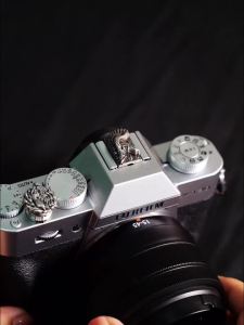 NiYi | Nút Che Giắc Cắm Nóng Bằng Kim Loại Bạc Cổ Điển Chống Bụi Cho Máy Ảnh Fujifilm XS20 XT50 XM5 XT30 Nikon Canon Sony - Phụ Kiện Bảo Vệ