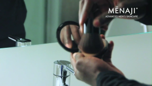 Menaji Deluxe Kabuki Brush