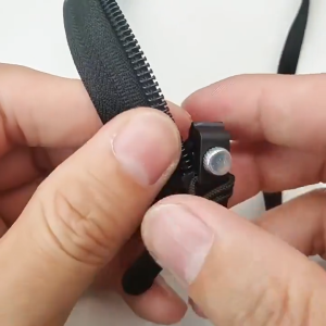 Ritsleting Pengganti Zipper universal Penarik ritsleting pengganti penarik ritsleting cocok untuk berbagai produk ritsleting Dapat Dilepas Pengganti Penarik Ritsleting Aksesori Fashion Uniseks SPM