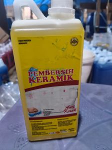 Toilet cleaner pembersih kerak keramik ampuh membersihkan keramik