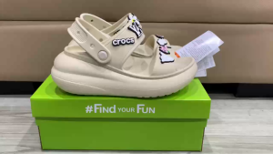 DÉP NHỰA ĐI MƯA CROsS BAND CRUSH SANDAL TRƠN THƯỜNG CAO 6CM CHO NỮ TẶNG KÈM STIC màu trắng