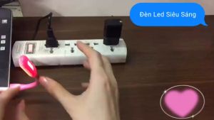 Đèn led mini cắm cổng USB chiếu sáng bàn phím máy tính đọc sách