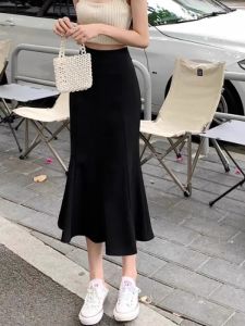 กระโปรงยาวทรงเอเข้ารูป ผ้าถัก แฟชั่นฤดูใบไม้ผลิ 2025 สไตล์เกาหลี กระโปรงทรงหางปลาเรียบง่าย เหมาะกับผู้หญิงไซส์ใหญ่