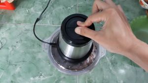 Máy xay thịt cối xay thực phẩm nhà bếp 2L chất liệu inox 304 chuẩn 4 lưỡi dao siêu bén tiện dụng bảo hành 12 tháng