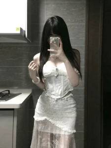 French Gentle Style Halter Top And Wrap around Skirt Two Piece Set Summer 2025 Comfortable High Elastic Short Sleeveless V-neck