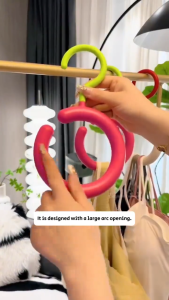 Space-Saving Hanger Round Storage Clothes Hanger Rack Dopamine Color Scarf Hanger Hat Display Rack