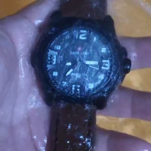 Jam Tangan Fashion Tali Kulit - Jam Tangan Terlaris - Jam Tangan Laki Laki - Tanggal dan Hari Aktif - Tahan Air Bisa dibawa Berenang - Jam Tangan Untuk Pria Dewasa - Jam Tangan Terbaru - Bayar ditempat