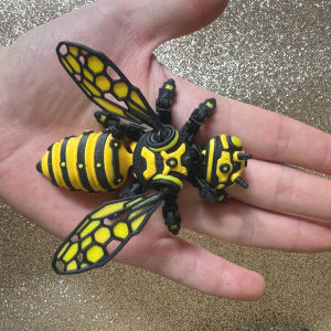 3D Printed  Articulated Mechanical Wasp Multi Color Jointed Cyber Hornet Model Steampunk Insect Figurine Desktop Ornament
