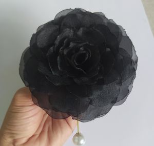 Hoa hồng đen cài áo Handmade Canto