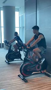 Xe đạp thể dục Fitness cao cấp kháng từ chống ồnCó Cảm Biến Nhịp TimBánh Đà Từ Tính Không Tạo Tiếng ỒnKhung Thép Chống Gỉ