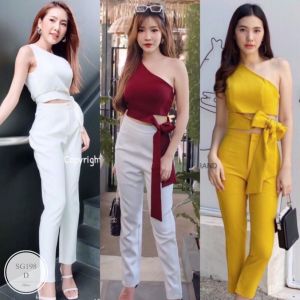 MF198 Set 2 ชิ้น เสื้อไหล่เดี่ยว ทรงครอปแต่งผูกโบว์ที่ชายเสื้อ มีซิปข้าง ผ้าซาร่า + กางเกงเอวสูงขา 5 ส่วน เอวยืดหลัง ผ้าซาร่า งานสวย ใส่ทำงาน ใส่เที่ยวได้นะคะ พร้อมส่ง สี : 3 สี ขาว เหลือง แดง ขนาด : เสื้อ รอบอก 30-33” ยาว 16" กางเกง รอบเอว 26-32" สะโพ