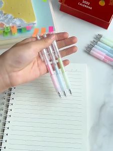 1 PCS Cute Pen-shaped dot quick-dry glue childrens handmade student pen pencil glue tape ( Random) 速干点点胶笔