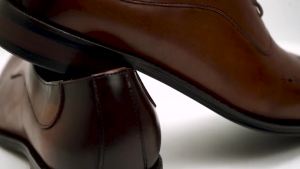 Mens Leather Dress Shoes Top Layer Cowhide Handcrafted Lace-Up Oxfords for Business And Casual Wear