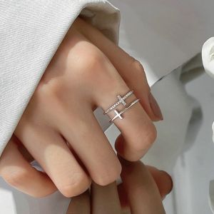 Nhẫn nữ Thánh Giá màu bạc đính đá zircon điều chỉnh được độ rộng phong cách Hàn Quốc quà tặng Công Giáo NCG02