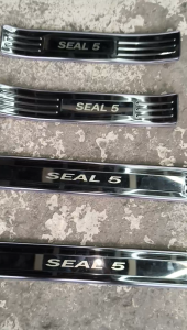 SEAL 5 2024 - 2026 OEM DOOR SIDE STEPSILL SCUFF PLATE STEEL TYPE