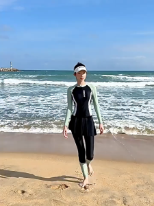 CMALL ชุดว่ายน้ำแฟชั่นผู้หญิง เสื้อแขนยาว กระโปรง (สีม่วง/น้ำตาลรุ่น 0345