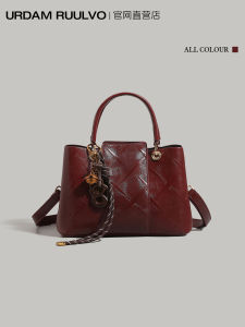 UR Elegant Red Wedding Bag Womens 2025 New Versatile Single Shoulder Crossbody Bag Commute Simple Handbag for Wife