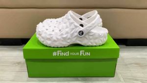 Giày sục crocs chuẩn xịn chống hôi chân nhựa tế bào êm mềm đúc liền khối siêu bền đi mưa lội nước đi biển Geometric sầu riêng màu trắng cho cả nam và nữ