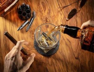 PERSONALIZED Engraved Whiskey Bullet Crate Gift Set Glass Stainless Steel Rock Stones Cubes Wedding Valentines Day Gift Valentine Gift Christmas Gift Men Husband Couple Gift Set Etched Glass Etching Corporate Giveaways Giveaway Ting Hun Boss