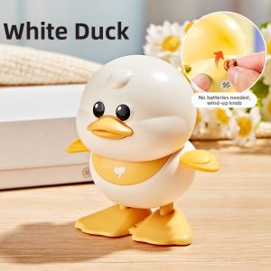 TAOHUANWU | Magnetic Swinging Winding Toy Duck Mom 1