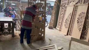 kệ trang trí đa năng - chất liệu ván MDF - dán chỉ - phủ milamin chống chày xước - bền đẹp - ván kệ dày 17li như hình - kích thước 120 x 60 cm sâu 20 cm