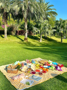 Thickened Waterproof Outdoor Picnic Mat Foldable Camping Beach Sandproof Disposable Picnic Ground Mat Camping Tent Seat Pad