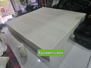 kasur latex 200 x 200 x 2.5 cm dengan sarung dan karet 4 sisi