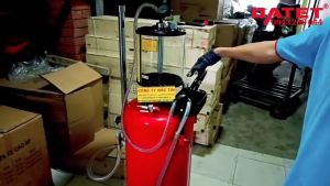 Máy hút nhớt thải bình hứng và hút dầu thải 90 lít TRG2090