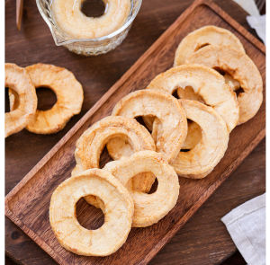 Original Flavor Red Fuji Apple Dried Snack Fresh Fruit Baked Sweet And Sour Delicious Ready to Eat No Added Sugar Fruit Dry Soft