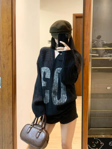 เสื้อสเวตเตอร์คอวีสีดำหลวมๆ สำหรับผู้หญิง แขนยาว ปกติ ฤดูใบไม้ร่วง ฤดูหนาว เสื้อคลุมกันหนาว ทรงหลวมๆ ดีไซน์เก๋ไก๋