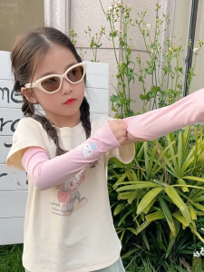 3-14 ปีSanrio Kuromi ปลอกแขนเด็ก แขนน้ำแข็ง ปลอกแขนกันแดด ปลอกแขน กันแดด กันยูวี ใส่เที่ยว เล่นกีฬา ป้องกัน UVได้สูง