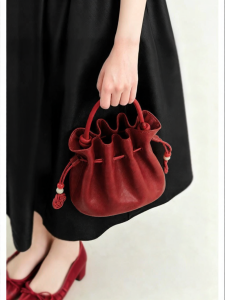 TOUTOU | Red Drawstring Crossbody Bag for Wedding Gift