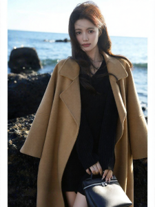 Elegant Long Wool Cashmere Coat for Women Camel Color