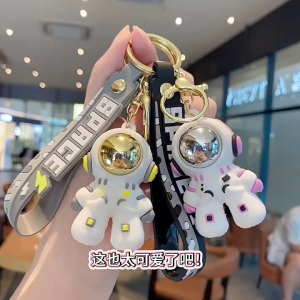 Spaceman Key Chain Cartoon Resin Pendant Pink Blue Key Ring Bunny Bag Accessories Jewelry Gift