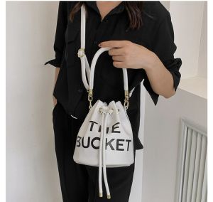 tas selempang bahu serut wanita import terbaru