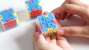 Đồ Chơi Trẻ Em [2024] Vận Chuyển Trung Quốc 3D Khối Lập Phương Bóng Đi Bộ Mê Cung Ba Chiều  6 Đồ Chơi Thông Minh Khối Rubik Giáo Dục Sớm