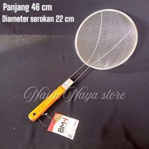 serokan saringan serbaguna stainless steel anti karat gagang kayu diameter 22 cm × panjang 46 cm
