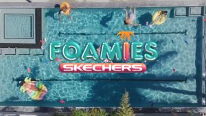 Skechers สเก็ตเชอร์ส รองเท้าผู้หญิง Women Max Cushioning Foamies Shoes - 111268-BBK