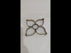 Bunga Sakura Tengah Polos 12cm ornamen hiasan railing tangga kanopi balkon