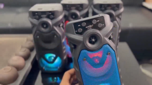 ลำโพงบลูทูธ ดอกลำโพง3นิ้ว2ดอก GTS-1560 รองรับ USB TF ปรับเสียงได้ มี4สี ลำโพงไร้สาย เสียงดี เชื่อม2เครื่องได้ ลำโพงพกพา มีแบตในตัว